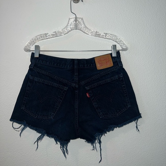 Levi shorts - Picture 2 of 2